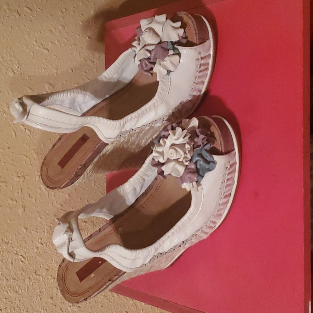 548 wedges